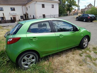 Mazda 2 - 4