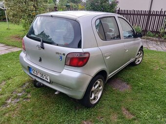 Toyota Yaris - 4