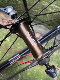 Zapletená kola Vuelta Airline 1 XRP plus 28” - 4