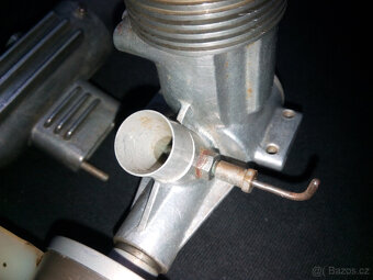 RADUGA 7 modelářský motor + výfuk - PLATÍ do SMAZÁNÍ - 4