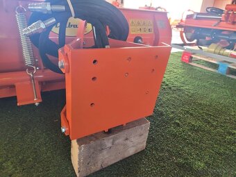 Přední, traktorová radlice Dabaki SPF 150 (vč.DPH) - 4