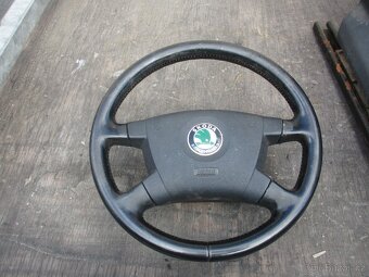 Sedačky Fabia 1 volant koženy - 4