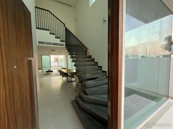 ChatGPT said:  Moderní 4ložnicová vila v The Valley – Talia - 4