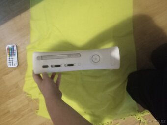 Prodam xbox 360 - 4