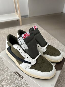 Jordan 1 Retro Low OG SP Travis Scott Medium Olive - 4