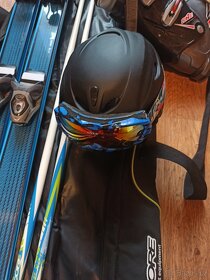 Prodej lyží, bot, helmy, hůlek a ochranných brýlí - 4