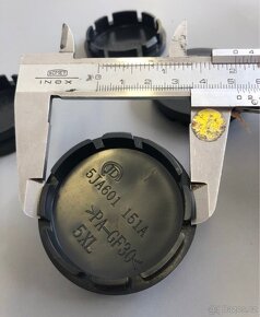 Plastové pokličky na alu kola průměr 51 -56 mm černé - 4
