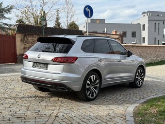 VOLKWAGEN TOUAREG 3.0TDI 210kW • RLINE • VZDUCH • MASÁŽE - 4