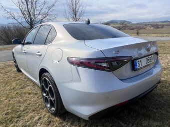 Alfa Romeo Giulia 2,0 T Veloce Q4 280k 8AT rok2024 - 4