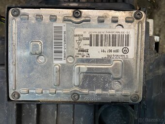 Pravý přední BI-xenon VW Passat B6 3C natáčecí - 4