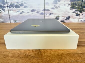 MacBook PRO 16" 2019 i7 2.6GHz/16GB RAM/512GB SSD - 4