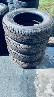 225/70R17C Dunlop - 4