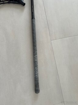 Fatpipe florbalová hůl 101cm RAW Low Kick - 4
