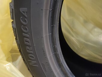 245/45 R18 zimní pneumatiky - 4