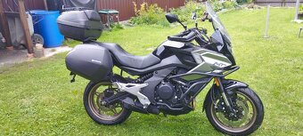 CF moto 700MT Premium - 4