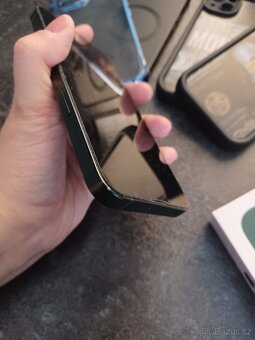 iPhone 13 - 128 GB - 4