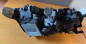 Prodám levý full led světlomet na Škoda Octavia IV - 4