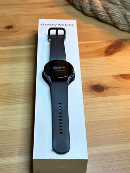 Samsung Galaxy Watch 5 40mm
- 4