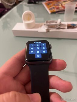Apple Watch Series 3 42 mm space grey - 4