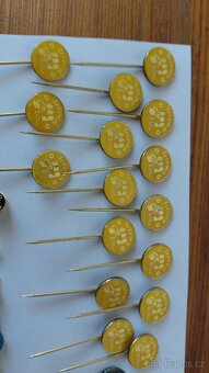 78 kusů odznaků různých značek, ferona, československo,praha - 4