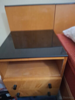 Retro ložnice+stůl a 4 polstrované židle, sekretář - 4