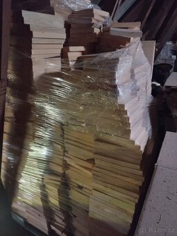 Smrkové zbytky-větší množství cca 12 m3 - 4