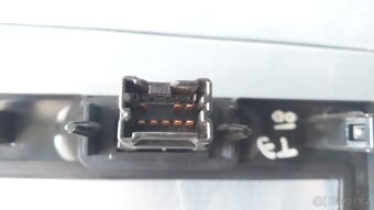 Nissan Terrano II – Rámeček rádia 1DIN - 4