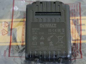 DeWalt Baterie 18V 1,5Ah XR Li-Ion DCB181 - NOVÁ - 4
