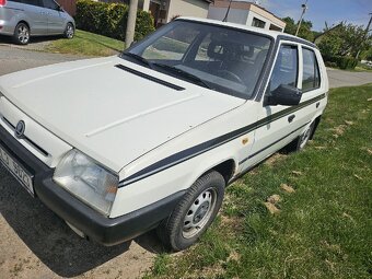 Pojízdný Škoda Favorit s technickou - 4
