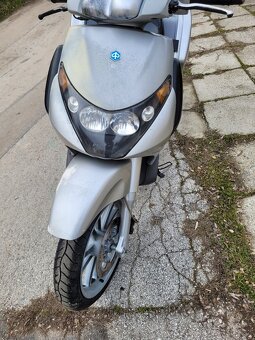 Piaggio Beverly 125 - 4