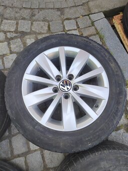 Prodám orig alu 16 Vw Passat Golf 5x112 ET 45 letní pneu - 4