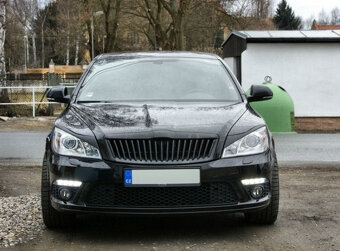 Škoda Octavia II Facelift - sportovní maska bez znaku - 4