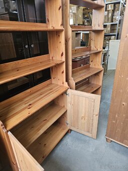 PŘÍBORNÍK - KNIHOVNA IKEA LEKSVIK - 4