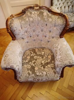 Krásný starožitný nábytek - 4