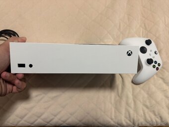 Herní konzole Xbox X - 4