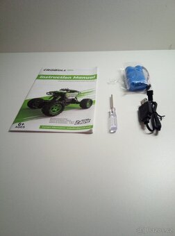 Dálkově ovládané auto se zvedací funkcí, 2,4 GHz, 20 km/h v - 4