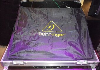 Behringer X32 Compact + Case THON - 4
