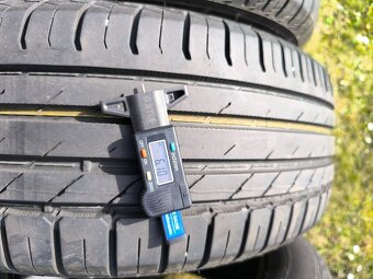 225/60/17 nokian - 4