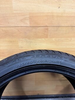 Celoroční pneu 225/40/18 - 4