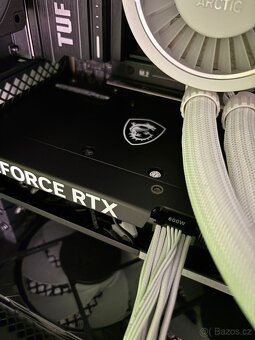 Ryzen 7 9800x3d 32gb ddr5 disk 1TB rtx 5070 oc - 4