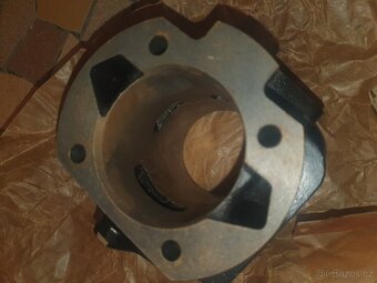 mf70 nový válec a pist - 4