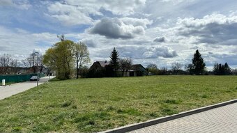 Pozemek připravený pro stavbu RD vč sítí Krasová 603m - 4