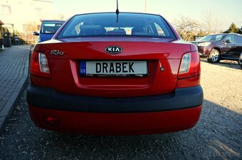KIA RIO SEDAN 1,4 16V 71KW 2009 - 4