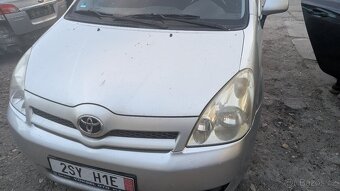 TOYOTA COROLLA VERSO 2.2 D-CAT 130 kw - 4