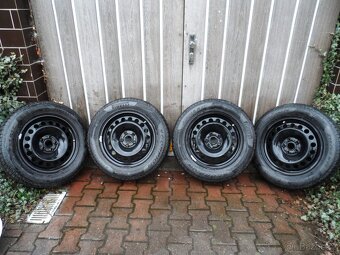 Komplet Zimní Sada Pirelli Poklice 215/65/17 ET38 5x112 - 4