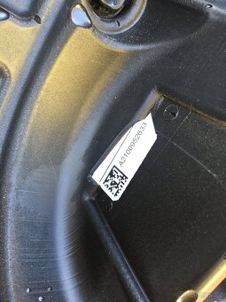 Kryt motoru Volvo XC40 1.5 T3 - 4