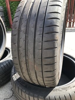 Letní pneu 225/40/18 - 4