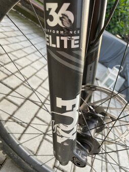 Fox 36 performance elite 29 - 4