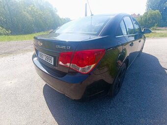 Prodám auto Chevrolet Cruze 1.8 benzin 2011 - 4