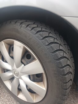 Avensis D-4D 2.0 93kW - 4